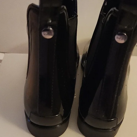 Marc Fisher SZ 7 Black Ankle Rain Boots - Picture 3 of 6